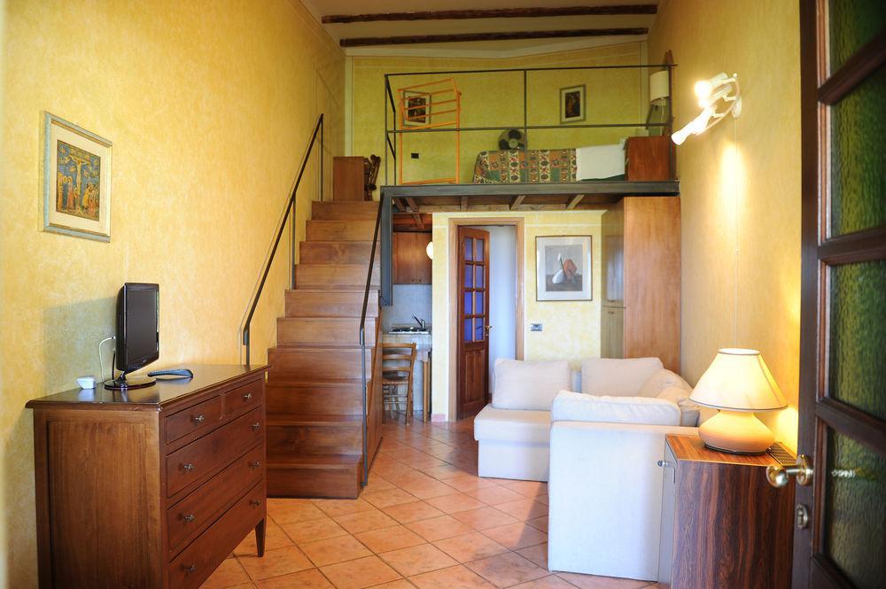 Il Poggio Dei Pettirossi Apartman Pettorano sul Gizio Kültér fotó