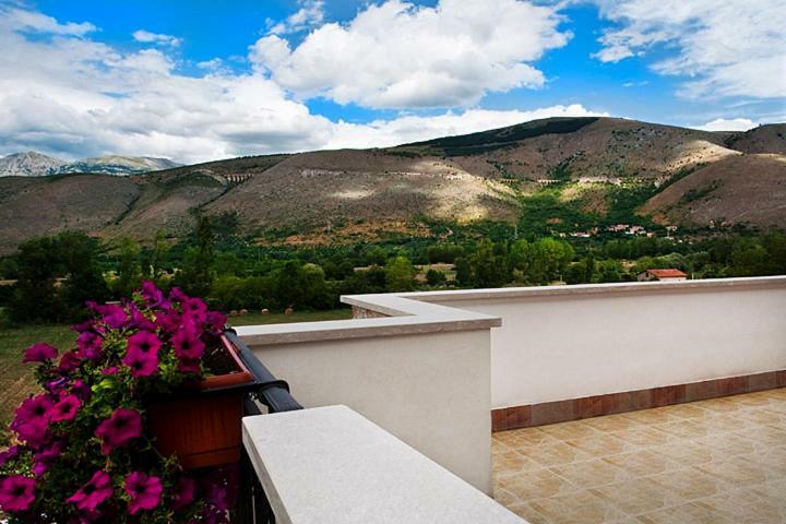Il Poggio Dei Pettirossi Apartman Pettorano sul Gizio Kültér fotó